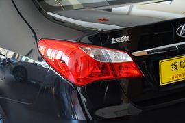 2011款北京现代新悦动
