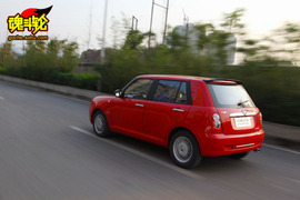 2009款力帆320新内饰版试驾