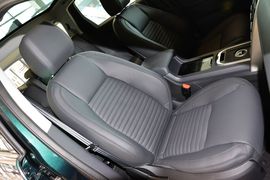 2015款路虎发现神行2.0T