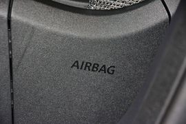 2015款路虎发现神行2.0T