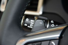 2015款路虎发现神行2.0T