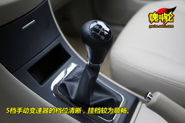 2009款力帆620贺岁版试驾