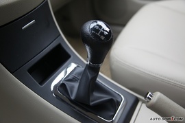 2009款力帆620贺岁版试驾