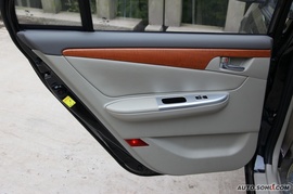 2009款力帆620贺岁版试驾