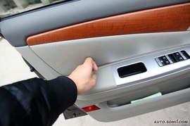 2009款力帆620贺岁版试驾