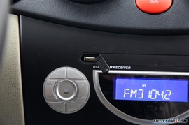 2009款力帆320新内饰版试驾