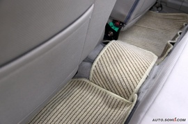 2009款力帆320新内饰版试驾