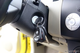 2009款力帆320新内饰版试驾