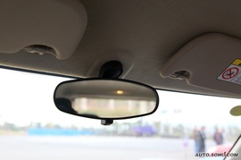 2009款力帆320新内饰版试驾