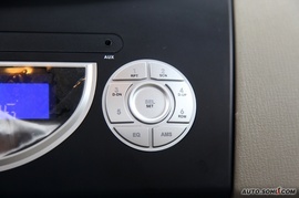 2009款力帆320新内饰版试驾