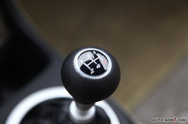 2009款力帆320新内饰版试驾