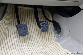 2009款力帆320新内饰版试驾