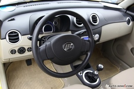 2009款力帆320新内饰版试驾