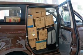 打破固有思维定位　深度体验宏光S豪华型