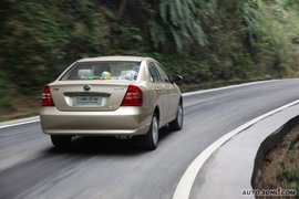 2009款力帆620贺岁版试驾