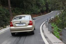 2009款力帆620贺岁版试驾