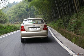 2009款力帆620贺岁版试驾