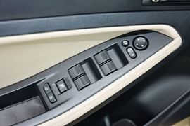 2015款奔腾B70