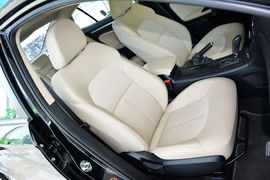 2015款奔腾B70