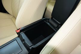 2015款奔腾B70