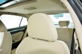 2015款奔腾B70