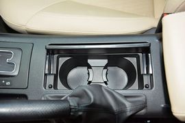 2015款奔腾B70