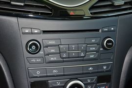 2015款奔腾B70