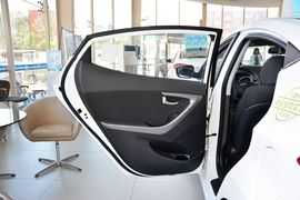 2015款现代朗动1.6L自动领先型