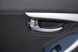 2015款现代朗动1.6L自动领先型