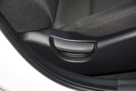 2015款现代朗动1.6L自动领先型