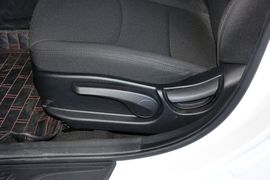 2015款现代朗动1.6L自动领先型