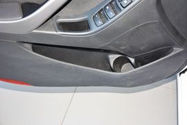 2015款现代朗动1.6L自动领先型