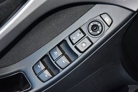 2015款现代朗动1.6L自动领先型