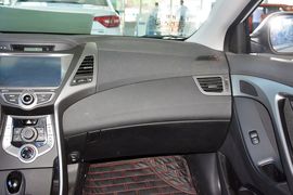 2015款现代朗动1.6L自动领先型