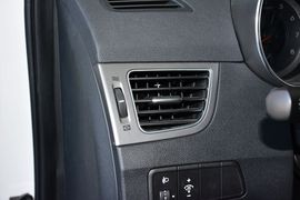 2015款现代朗动1.6L自动领先型