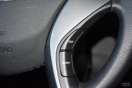 2015款现代朗动1.6L自动领先型