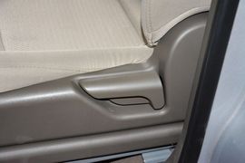 2015款五菱宏光V