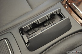 2010款宝马330i敞篷版