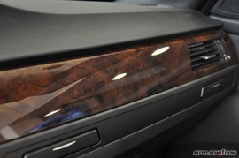 2010款宝马330i敞篷版