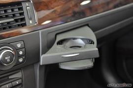 2010款宝马330i敞篷版