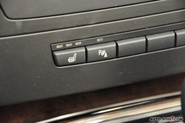 2010款宝马330i敞篷版