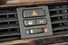 2010款宝马330i敞篷版