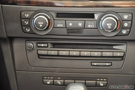 2010款宝马330i敞篷版