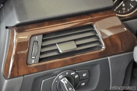 2010款宝马330i敞篷版