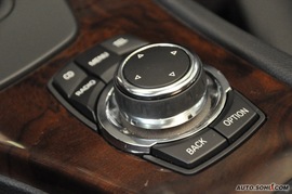 2010款宝马330i敞篷版