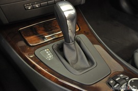 2010款宝马330i敞篷版