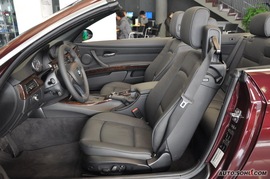 2010款宝马330i敞篷版