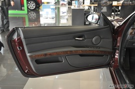 2010款宝马330i敞篷版