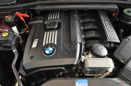 2010款宝马330i敞篷版