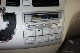 2015款比亚迪M6